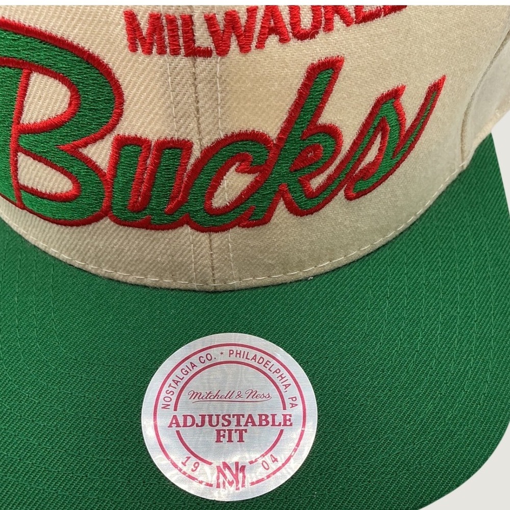 Mitchell & Ness Milwaukee Bucks Snapback Hat Cream Green Wool NBA Adjustable - Picture 2 of 8